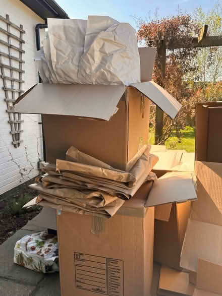 Photo of free packing boxes and paper (Princes Risborough HP27) #2