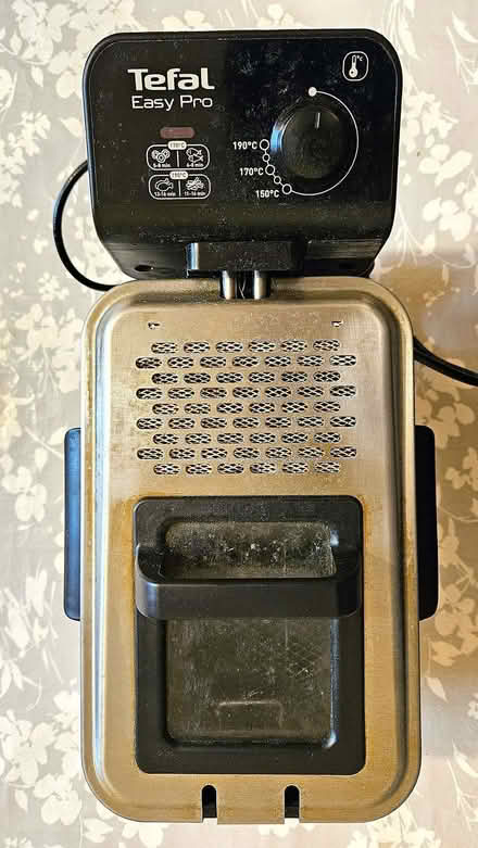 Photo of free Tefal Deep Fat Fryer (Knightsfield AL8) #1