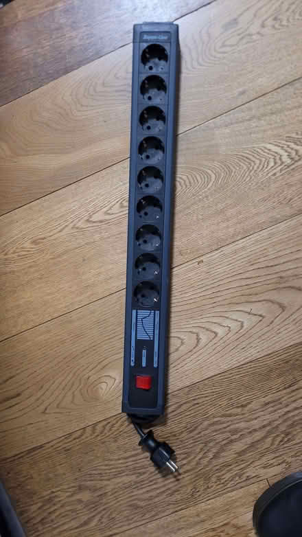 Photo of free Power board with 9 sockets EU (Richmond TW10) #1
