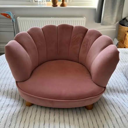 Photo of free Small chair/ dog bed (Worcester Park, London KT4) #1