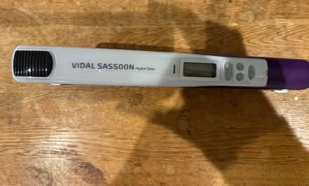 Photo of free Vidal Sassoon straighteners (Tuckton. BH6) #3