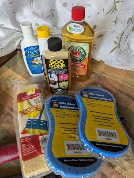 Photo of free Sponges, cleaning stuff (Old Barrhaven) #2