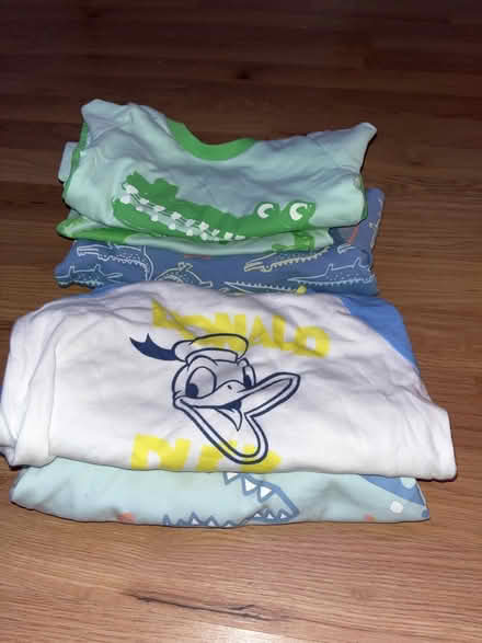 Photo of free X5 boys 2-3yrs pjs vgc (Chatham) #1