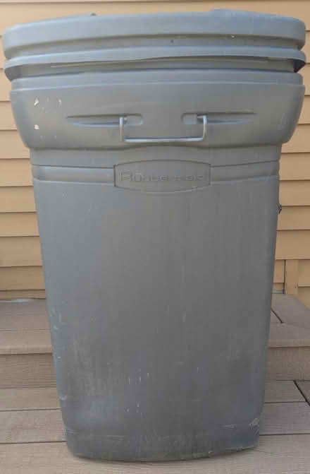 Photo of free Trash bin (N Leverett) #1