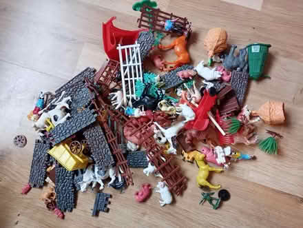Photo of free Farmyard Set (wrexham ll13) #1