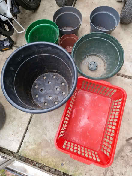 Photo of free Flower pots (Great Baddow CM2) #1