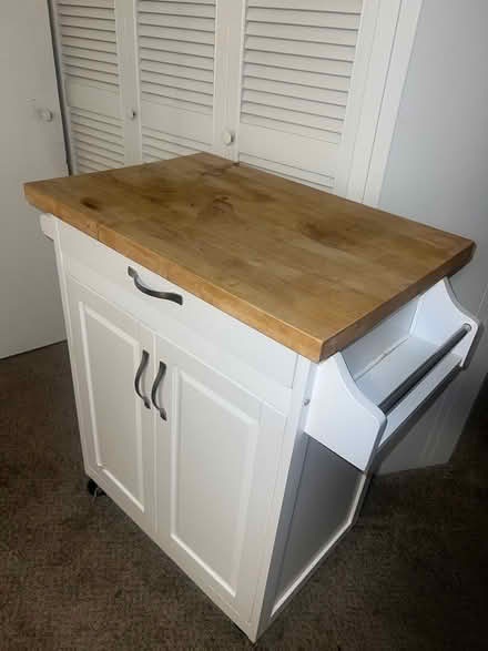 Photo of free Kitchen island cart (North Seattle) #1
