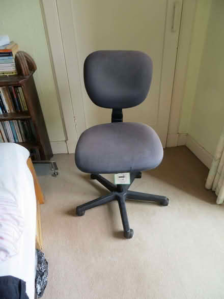 Photo of free chair (Canonmills EH3) #1