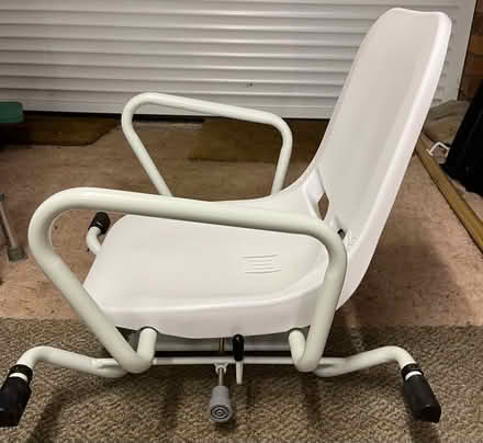 Photo of free Suspended bath chair (cheadle Hulme SK8) #1