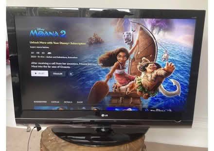 Photo of free 47-inch LG TV (East Sheen (SW14)) #2