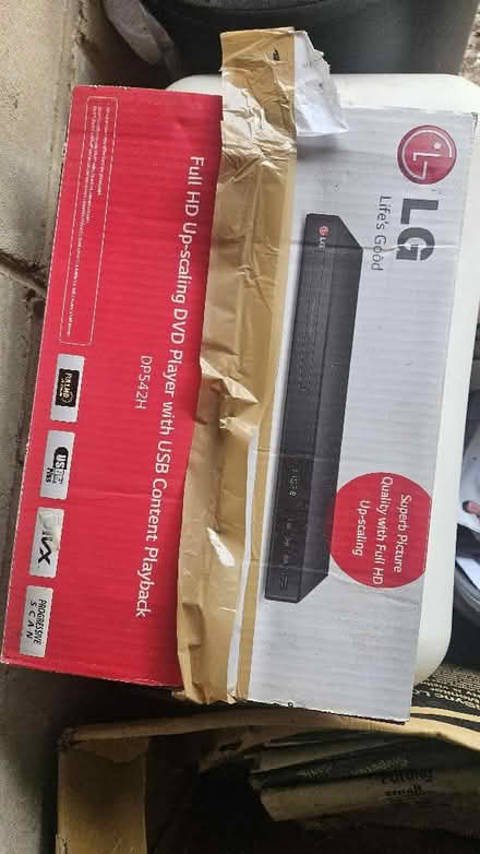 Photo of free DVD PLAYER old (Cheshunt EN8) #1