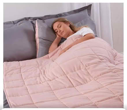 Photo of free Adults weighted blanket - hardly used (Queenstown Road SW8) #3