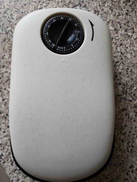 Photo of free Cat Feeder with Timer (Little Sandhurst GU47) #1