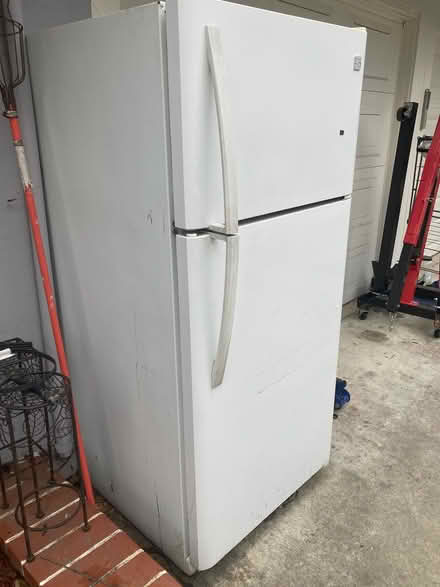 Photo of free Refrigerator (94041 Mountain View) #1
