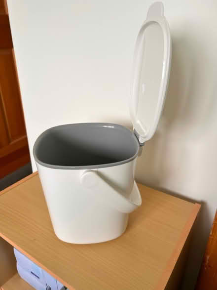 Photo of free OXO Good Grips indoor compost caddy (Brentwood CM14) #3