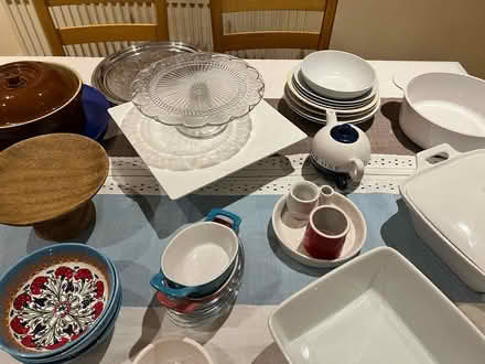 Photo of free Collection of assorted kitchenware (Barnes SW13) #3