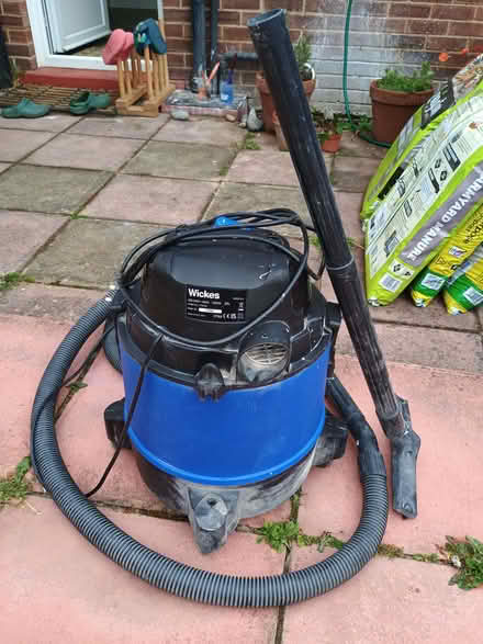 Photo of free Wickes wet & dry vacuum (Ham TW10) #2