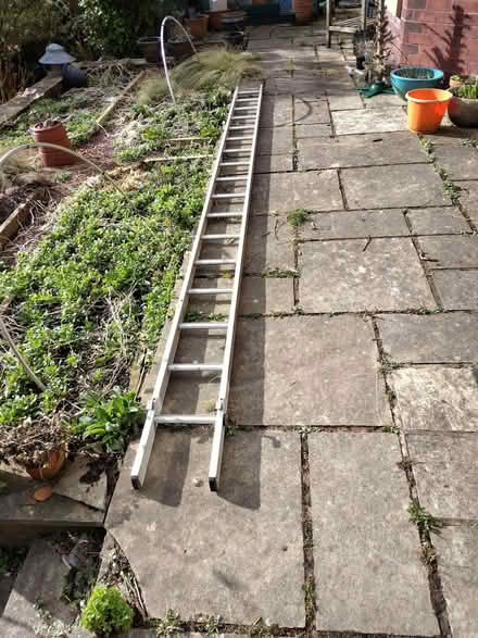 Photo of free 4m aluminium ladder (Nooklands PR2) #1