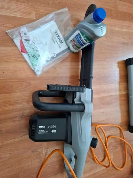 Photo of free Electric chainsaw (Finglas Dublin11) #1
