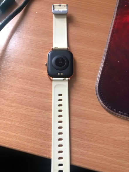 Photo of free Smart watch (BN3) #2