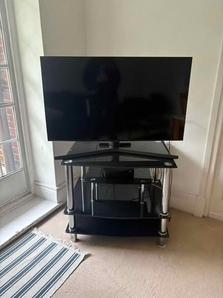 Photo of free Tv stand (NW11 Golders Green) #1