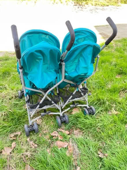 Photo of free Twin stroller (SE279) #2