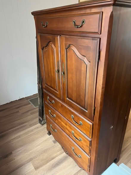 Photo of free Vintage armoire (Beacon) #4