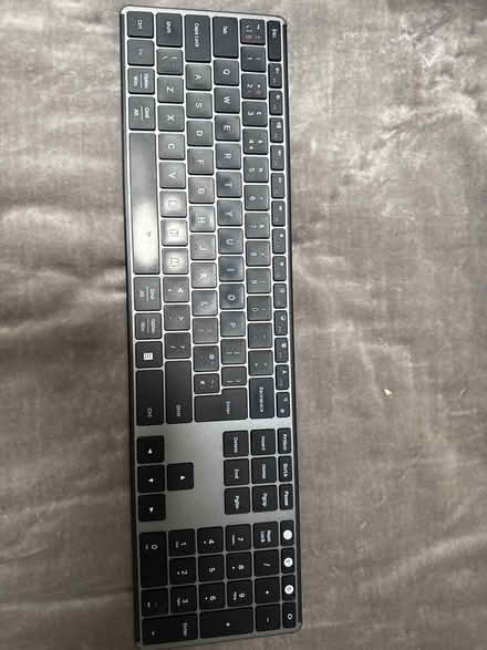 Photo of free Wireless keyboard (London SW19) #1