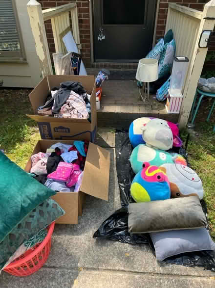 Photo of free Stuff (Raleigh Area I’m near Capital) #1
