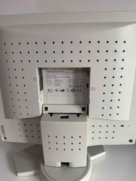 Photo of free Retro flat screen monitors (Colchester CO2) #2