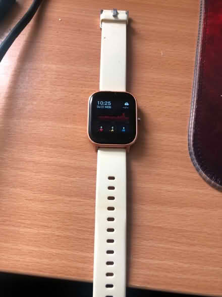Photo of free Smart watch (BN3) #1