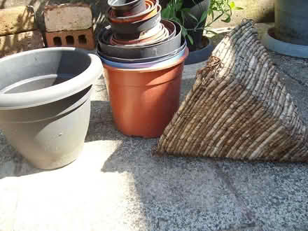 Photo of free Garden pots & hanging basket (Great Moor SK2) #1