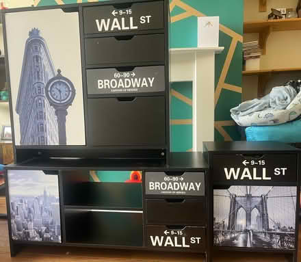 Photo of free New York themed living room set (Bramley LS13) #2