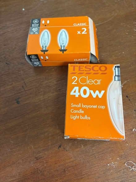 Photo of free 3 SBC candle bulbs 40w (RG8 (Whitchurch Hill)) #1