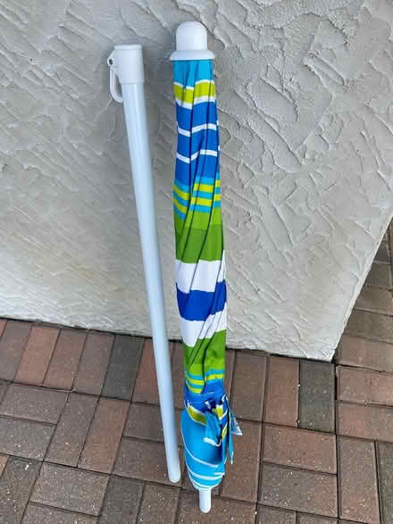 Photo of free Beach Umbrella (Hyde Park) #1