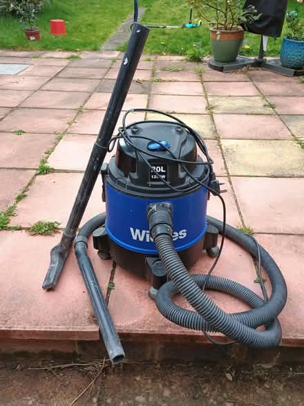 Photo of free Wickes wet & dry vacuum (Ham TW10) #1