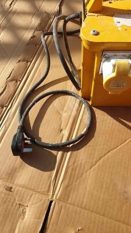 Photo of free 110v transformer untested commando (UB9) #2