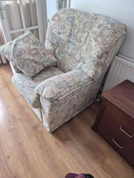 Photo of free Single Couch (Epsom, KT17) #1