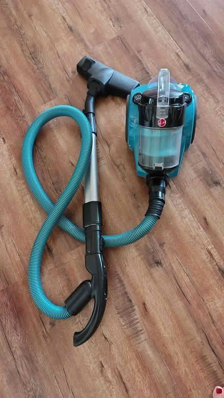 Photo of free TV and Vacuum (Rivervale) #1