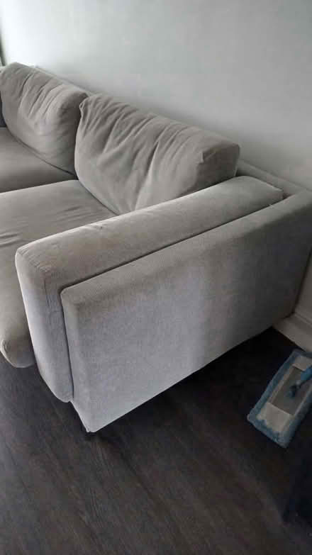 Photo of free 3-seater sofa in perfect condition (SE240NY) #4