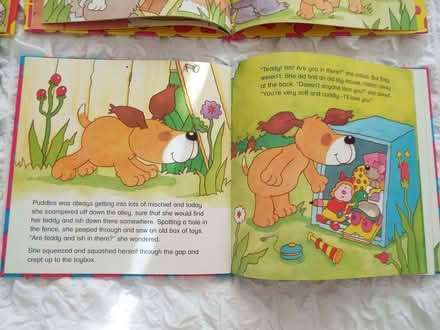 Photo of free Set of 4 vintage childrens books Alley Dogs Hardback Ilustra (Bingham NG13) #4