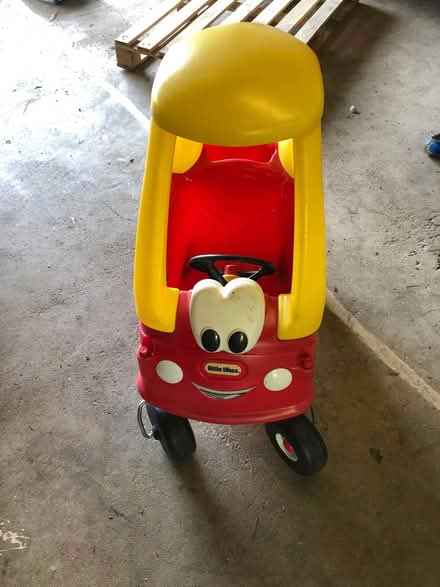 Photo of free Little Tikes Car (Hersham KT12) #2