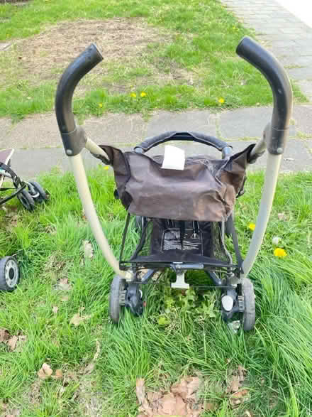 Photo of free Baby Stroller (SE279) #2