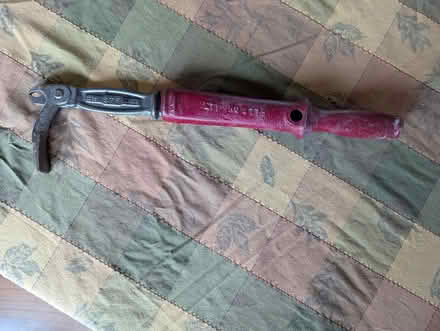 Photo of free Nail puller (Old Barrhaven) #2