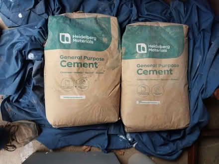 Photo of free Sharp sand and 2 bags of cement (Cassiobury WD17) #2