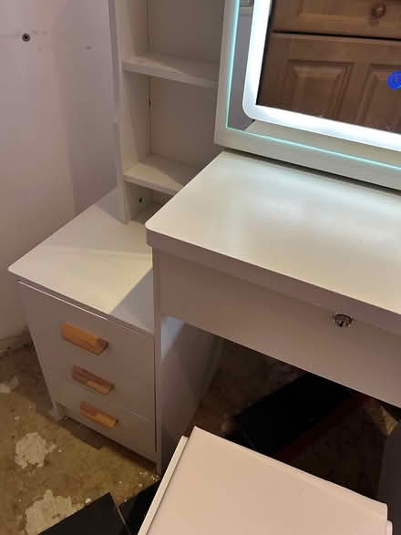 Photo of free Vanity unit and stool (OX29, witney) #2