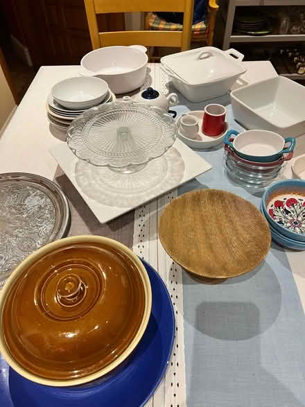 Photo of free Collection of assorted kitchenware (Barnes SW13) #4