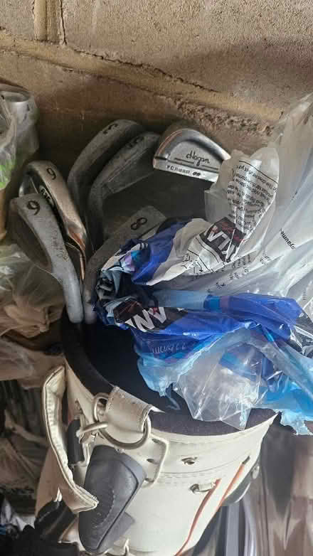 Photo of free Old golf clubs and bag (Cheshunt EN8) #1