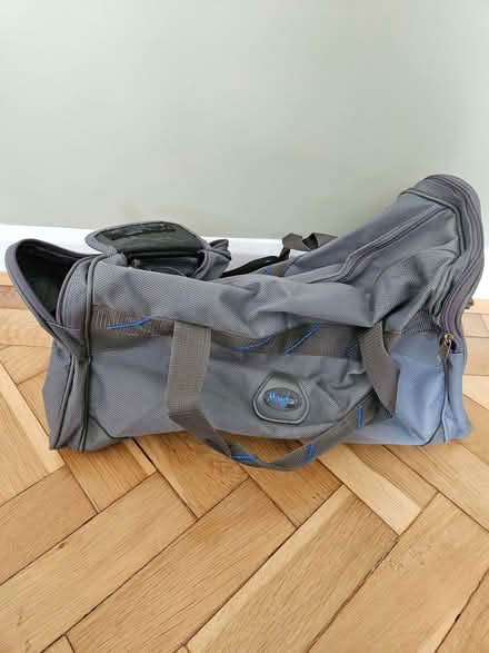 Photo of free Strong grey holdall (St Stephens AL3) #1
