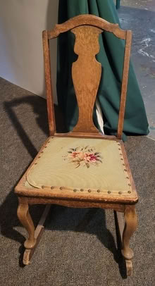 Photo of free Small rocking chair (North side of Elmhurst) #1